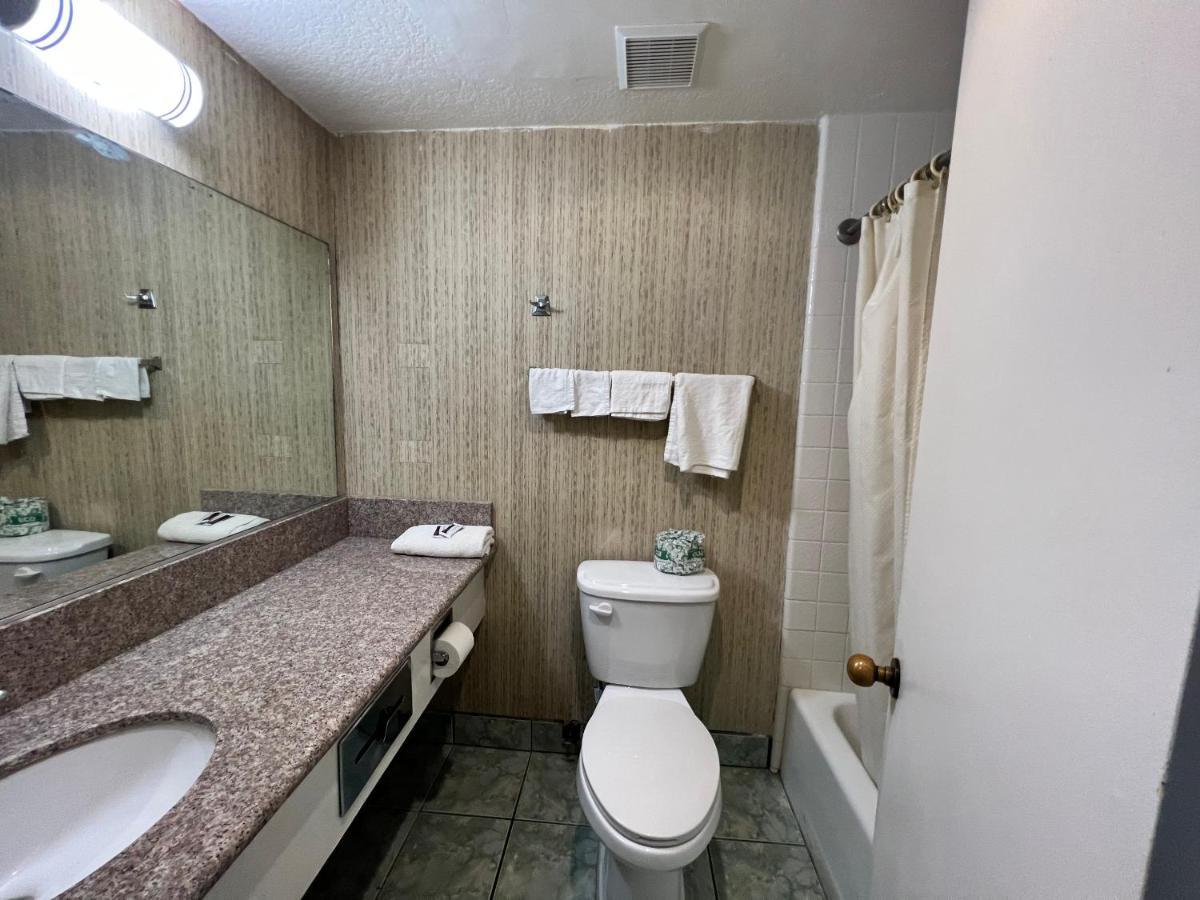 Casa Playa Inn & Suites Stanton Anaheim Area エクステリア 写真