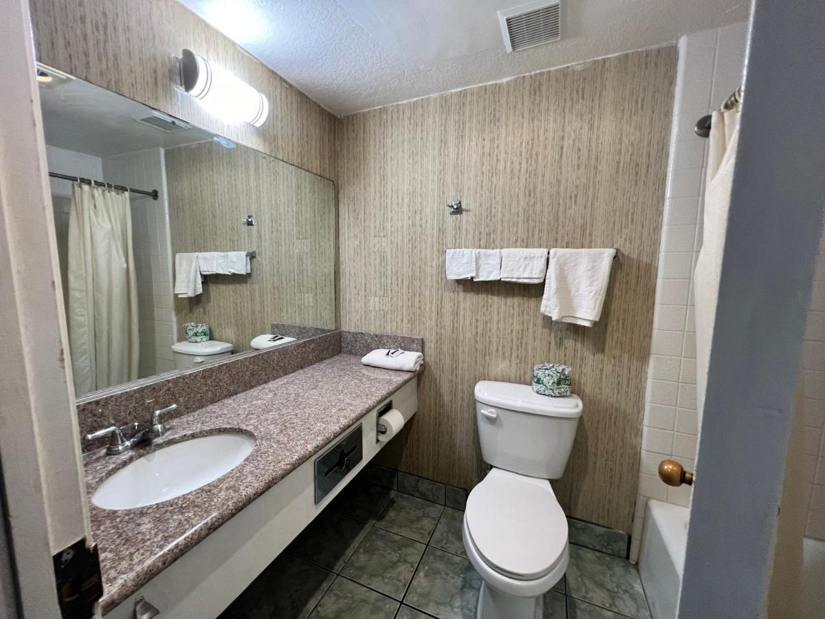 Casa Playa Inn & Suites Stanton Anaheim Area エクステリア 写真