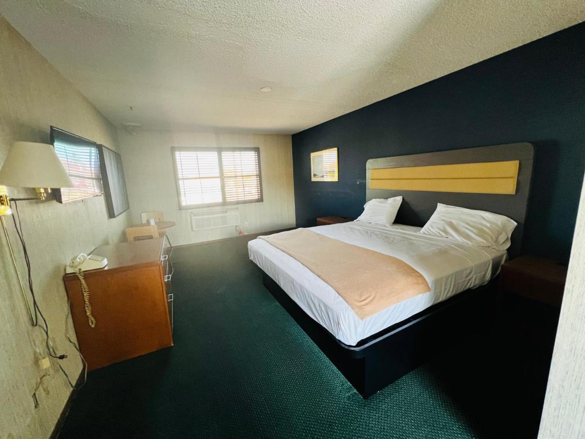 Casa Playa Inn & Suites Stanton Anaheim Area エクステリア 写真